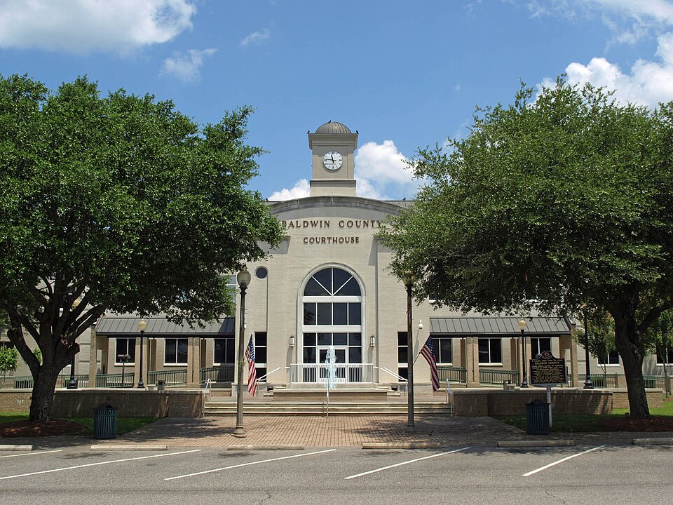 Baldwin County Courthouse Bay Minette June 2013 1